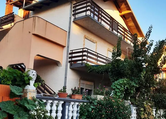 Apartment Gloria